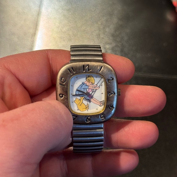 Vintage Winnie the Pooh watch, needs battery - Picture 2 of 4